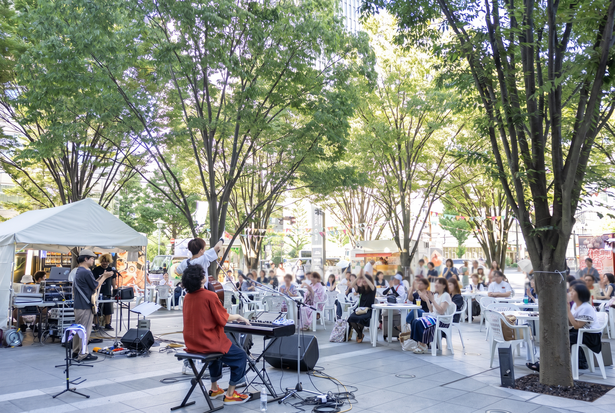 仙台トラストシティでフェス！今年も開催！市内最大級の吹き流しや人気グルメが11店舗集結
