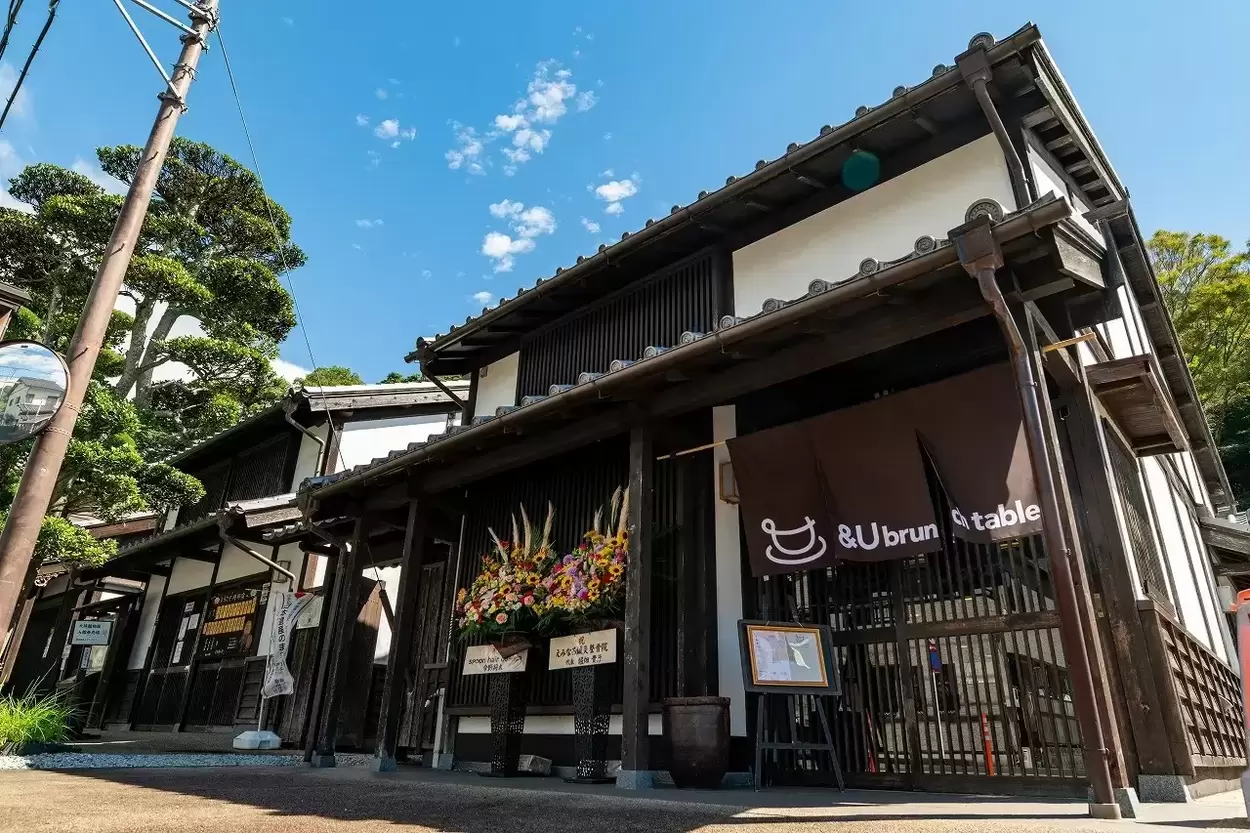 【新店情報】時空歪んでる?!江戸時代の旅籠におしゃれカフェ開店♪歴史ある建物でホッと一息♡竹あかりの幻想空間で過ごす特別ナイト&極上サンドイッチ