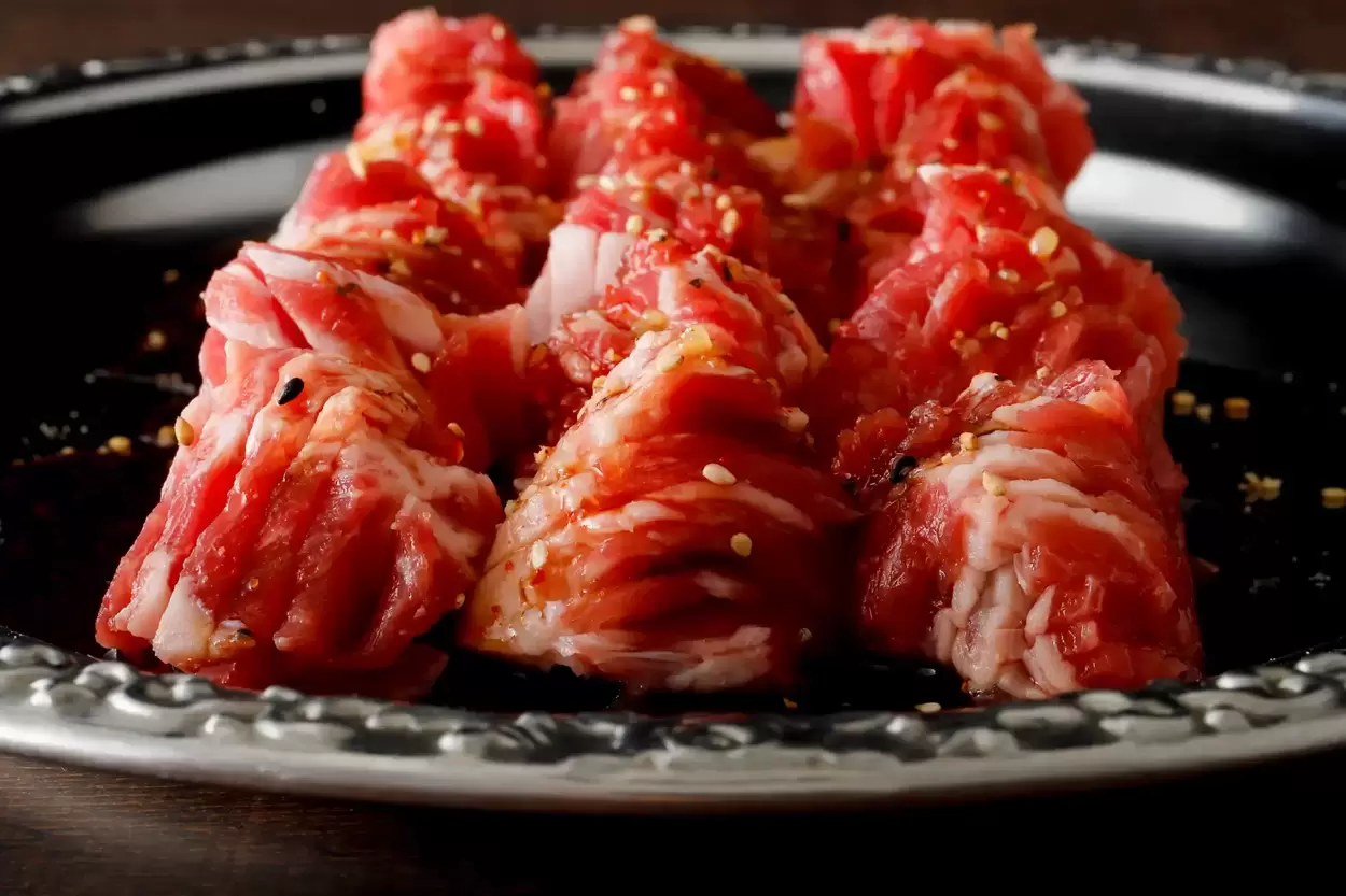 最高すぎ！焼肉も寿司も牛タンもスイーツも【ぜ～んぶ食べ放題】リニューアル記念“数量限定”特別メニューは必食！