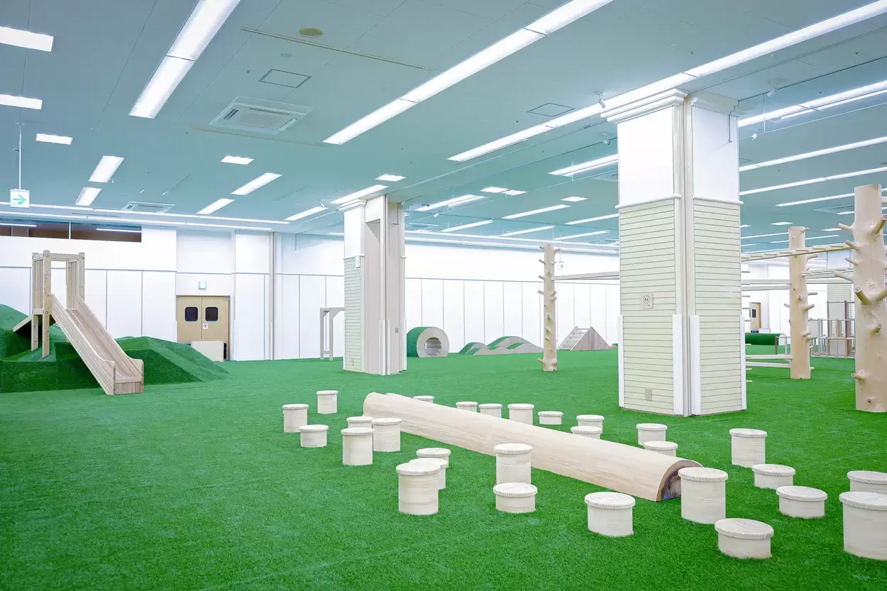 子育てファミリー大歓喜の神スポット！浜松に【全天候型室内公園】が誕生◎「もう雨の日もこわくない！」「買い物ついでに寄れる♪」
