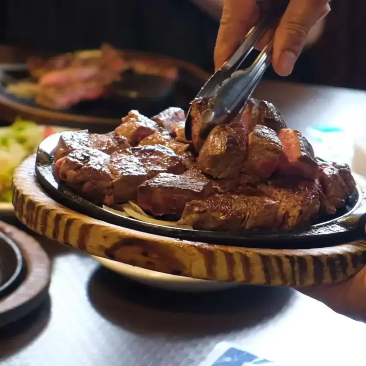 予約不可の早い者勝ち！1日限り【ステーキ食べ放題】小学生未満タダって神◎ハンバーグやサラダバー、デザートもドリンクもぜ～んぶ好きなだけ♪絶対行かなきゃ損！