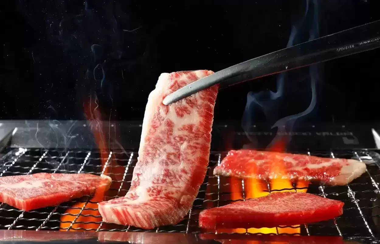 370円で黒毛和牛が食べられる！？【2日間限定】超お得！半額キャンペーン「太っ腹すぎて震える…！」「ご褒美ソロ焼肉確定♪」静岡県内1店舗だけ（泣）