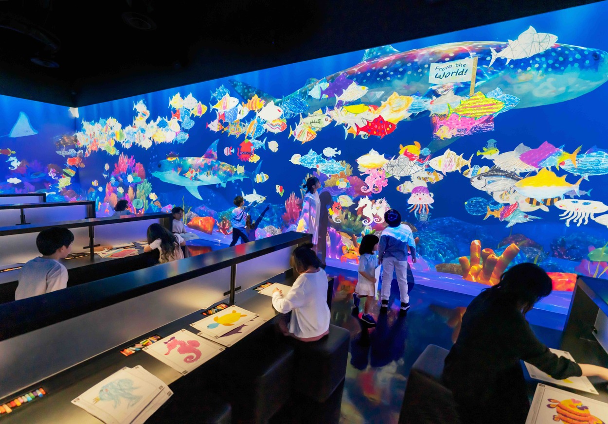 待ってました！チームラボの「子どもの絵が泳ぐお絵かき水族館」が宮城・女川に登場！