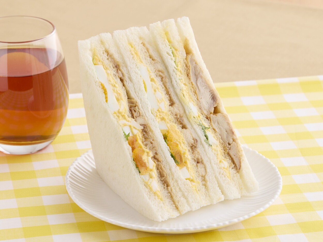 香ばしい照焼きチキンとたまごサンド増量.jpg