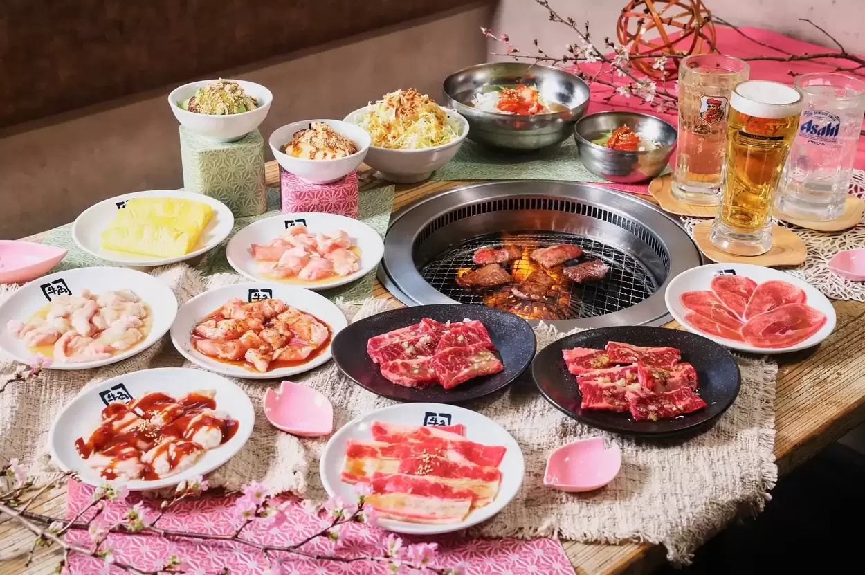 上ハラミ半額！カルビ290円！生ビール190円！【牛角】全17品が衝撃の安さ「何皿でもって太っ腹すぎ（泣）」神フェア