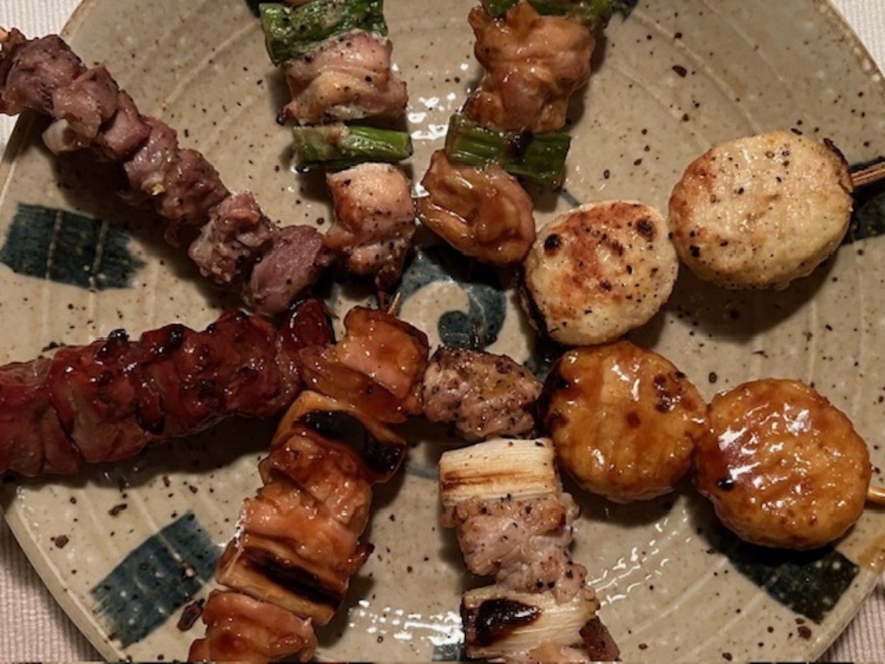 待望のオープン【イオンスタイル静岡】衝撃！20時でも10人以上の行列【炭火焼鳥専門店】「県内1店舗だけ（泣）」戦利品9品食べ比べ