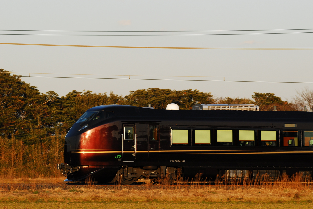 皇室の御召列車にもなる車両「なごみ(和)」の上野〜仙台、秋の全5コース発売