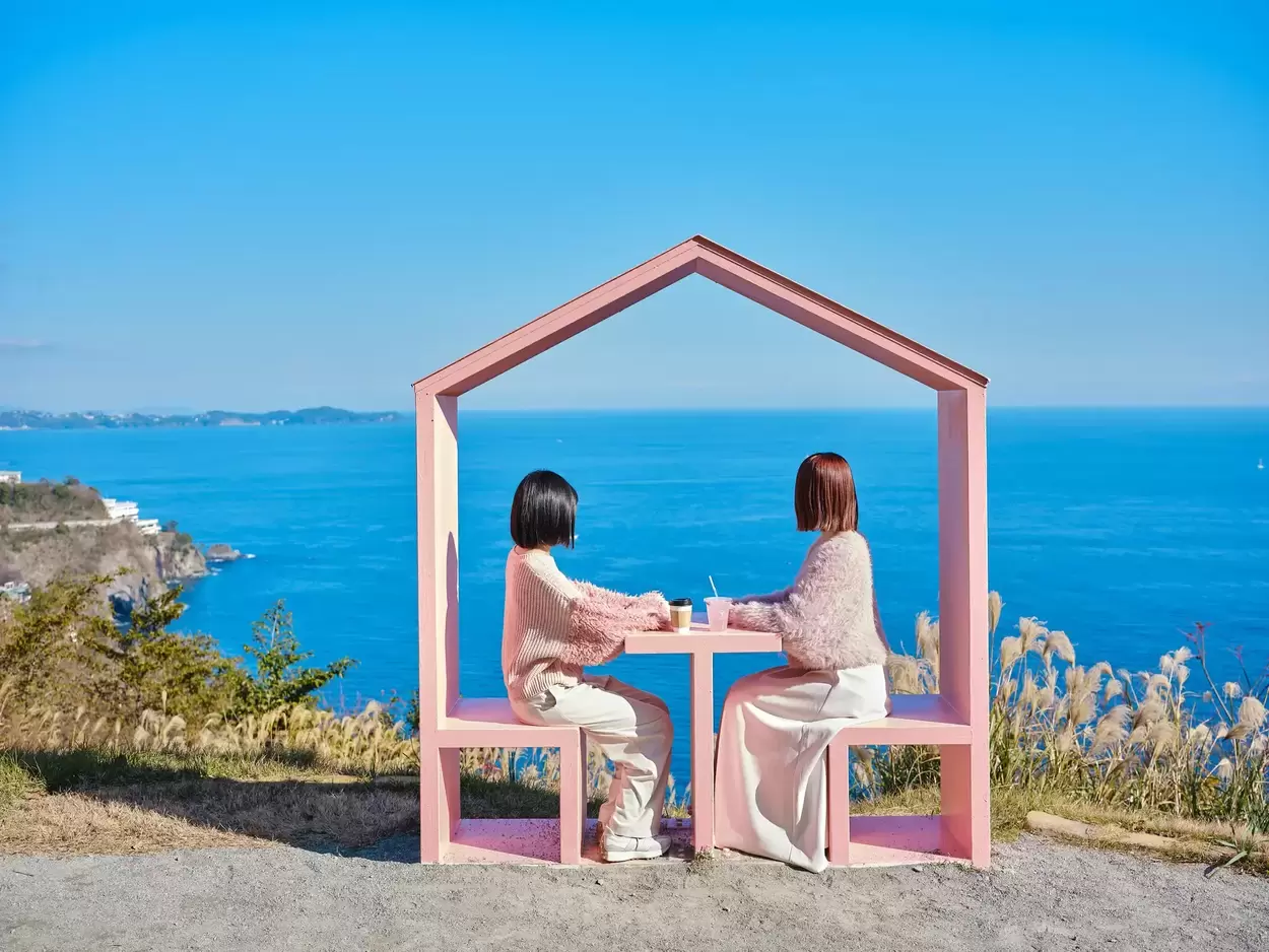 もはや異世界！？【熱海】ACAO FORESTが「ピンク一色」に染まる♪あたみ桜や河津桜が次々と開花◎桜色の限定グルメやフォトスポットにキュン♡
