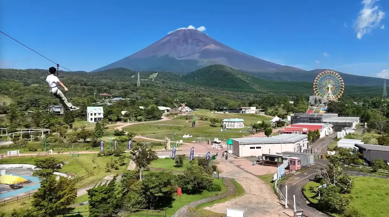 ほぼ半額で遊び倒す！【ぐりんぱ】衝撃の45％オフ「富士山2合目で絶叫＆爆走」「空気うまっ！スリルやばっ！」豪華賞品もらえるチャンス♡
