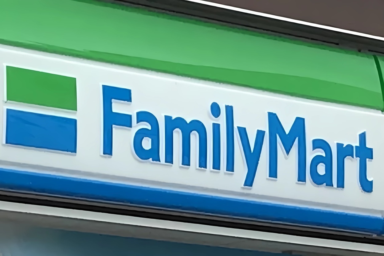 これミスド超えたかも…。ファミマ【チョコだらけ】人気TOP3が「しあわせ3度」どころじゃない反則級！お願い終売しないで（涙）ガチでレギュラー入り熱望♡