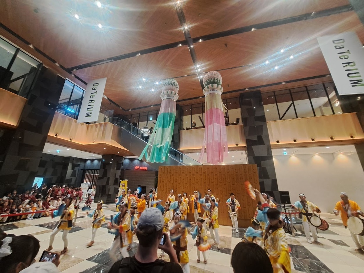 【仙台】え、駅ビルですずめ踊り！？七夕飾りと一緒に楽しめる特別ステージが7月25・26日開催