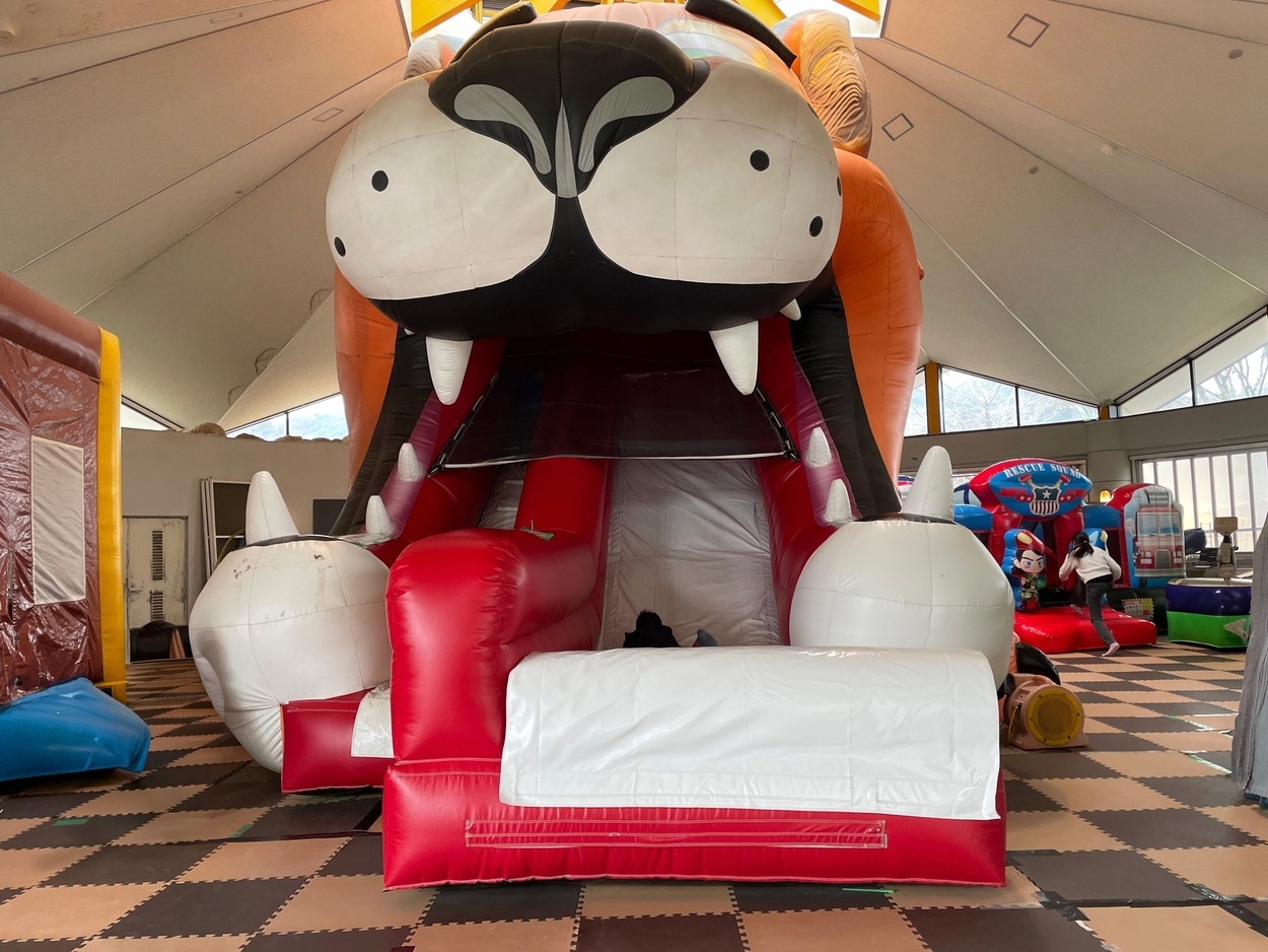 雨の日どこ行く？を解決！1日700円で遊び放題【はままつフルーツパーク】屋内「ふわふわ広場」が子連れに最高だった