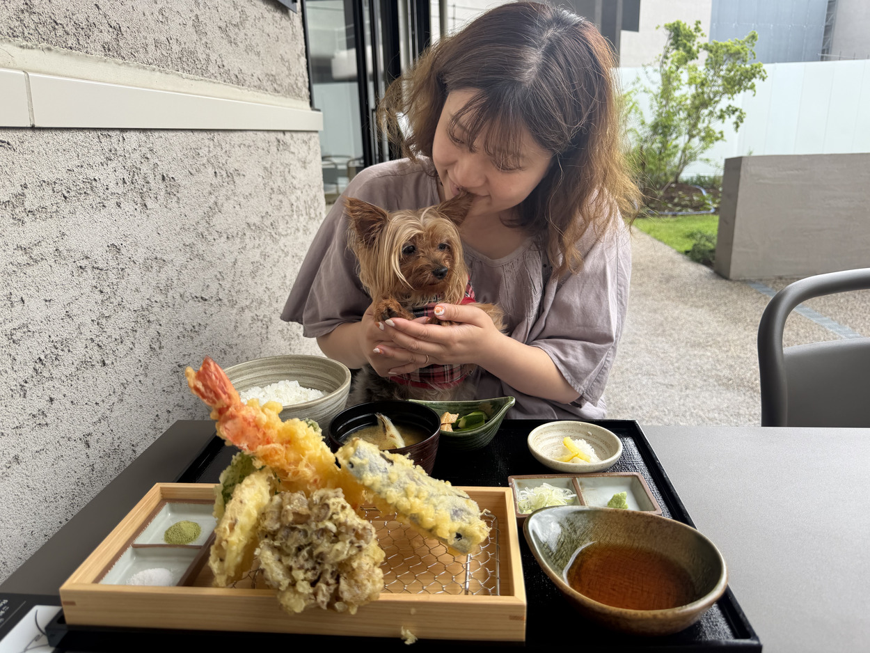 犬と食事.jpg