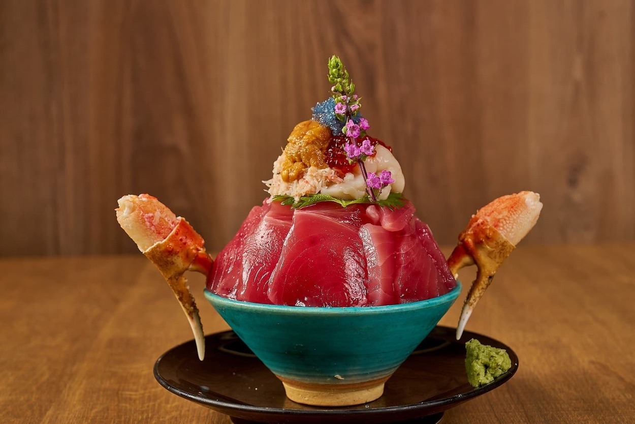 正月すぎる“豪華丼”降臨【熱海】海鮮てんこ盛り「年末年始限定」がヤバすぎる…！「おめでたさ120％」「2026年の運気を爆上げ」