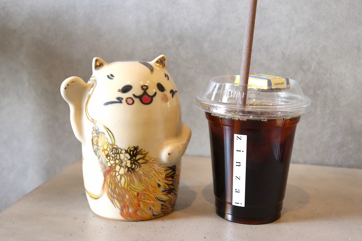 出雲大社のご縁が宿るカフェ【静岡パワースポット】ここだけの招き猫&極上コーヒーはチェック必須！ガチで沼る超濃厚アイスも