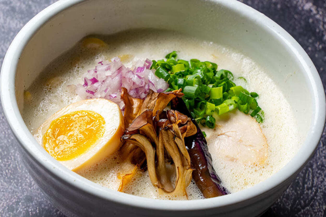 発売すぐ完売続出（泣）何度でも鬼リピ急げ【人気ラーメン店】「無料で大盛り」「1,200円でトリュフ」「超鬼殺しが絶品？」注目新作3選