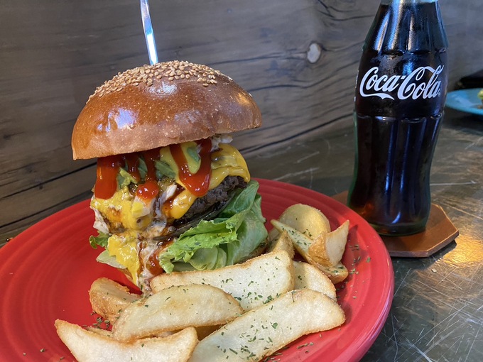 ハンバーガーとコーラ.jpg