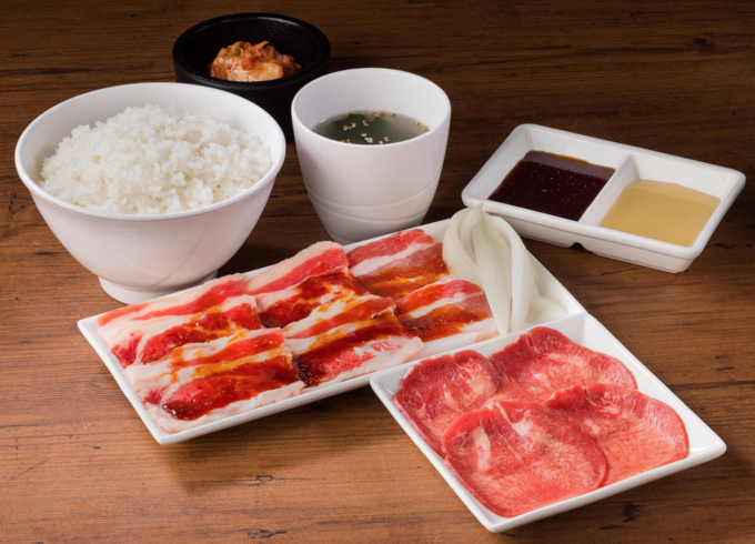 牛タン牛豚カルビ.png