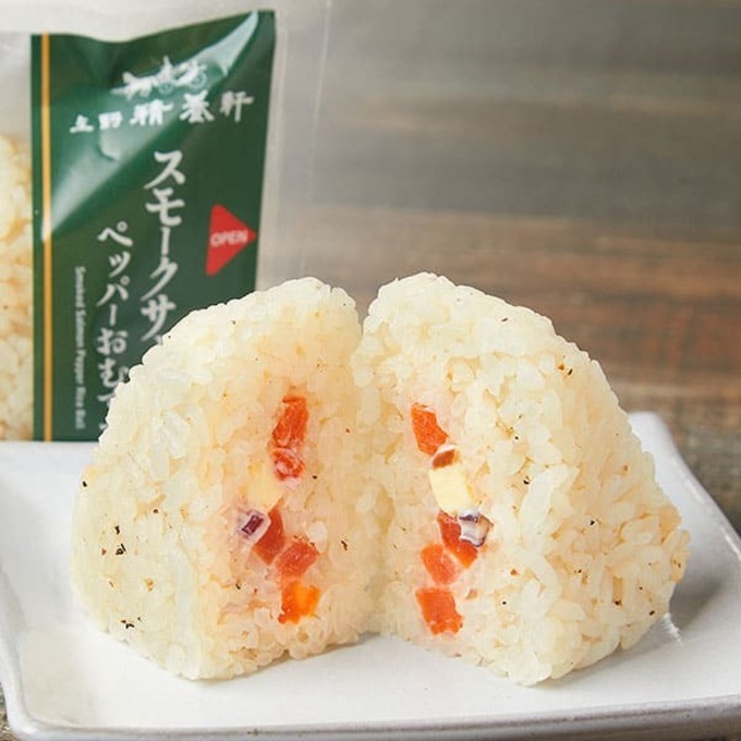 スモークサーモンペッパーおむすび　上野精養軒_修正600.jpg