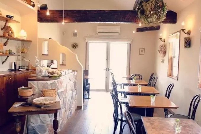 アンソレイユ店内.webp