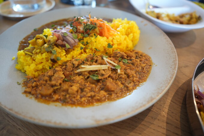 福島の人気店が宮城上陸！【CURRY LABORATORY 笑夢】「カレーマニア溺愛」「人が絶えない（泣）」景色も最強