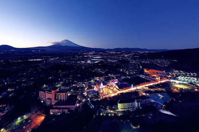まだ遊び足りない～「夜空にランタン」「シャボン玉ショー」ビールも飲み放題！アウトレットから20分【限定イベント】に急げッ！