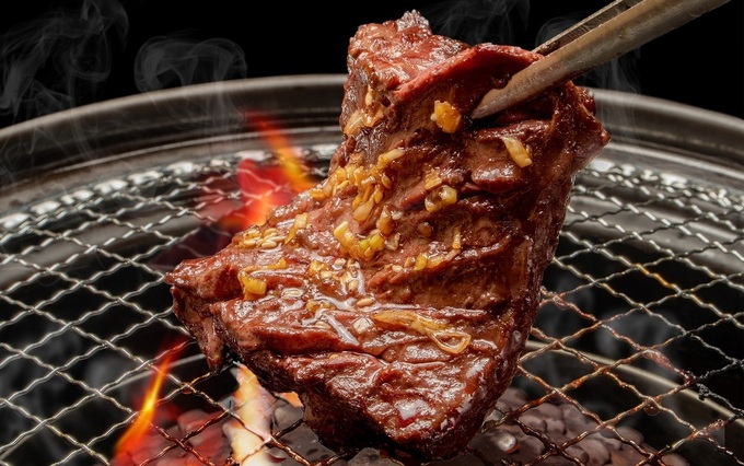 テレビで話題【"あの液体"かけ放題】「沼るソース」1番合うのは肉？TKG？アイス？を決定！人気焼肉店の限定イベントに急げ