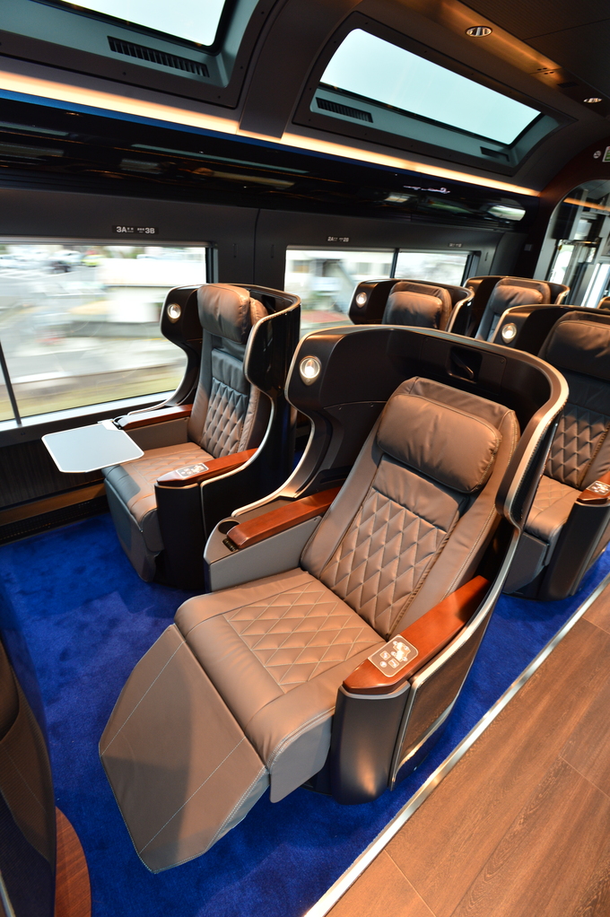 CE201922-31　ﾌﾟﾚﾐｱﾑG(提供：JR東日本).JPG