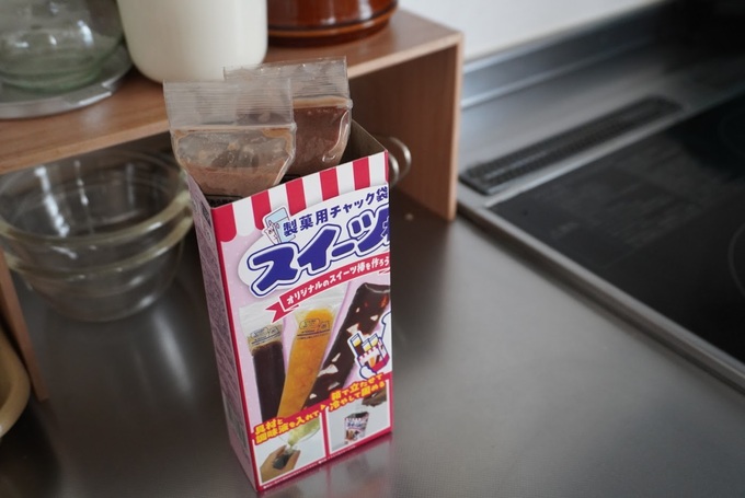セリアスイーツ棒箱に立てる.JPG