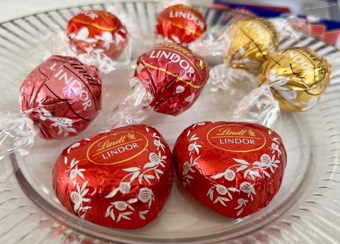 ウソ、半額！？【リンツのチョコを絶対安く買う裏ワザ】「今だけクーポンも」あと1週間しか買えない"限定"2種
