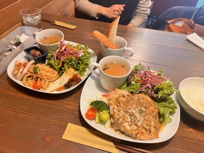 パスタやライスは大盛り無料!ママ友会にもおすすめなおしゃれランチ♪浜松城公園横【ミート&バー タブ】