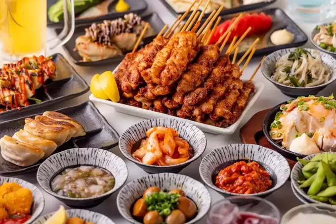 何杯飲んでもタダ！【コスパ最強】ヤバすぎる激安居酒屋がついに静岡初上陸！「食べ飲み放題2,500円とか正気ですか！？」