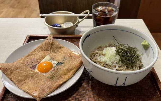 仙台から30分【SOBA to GALETTE あずみの】意外な「"ガレット"とそば」のセットで注目の人気店「斬新すぎ」