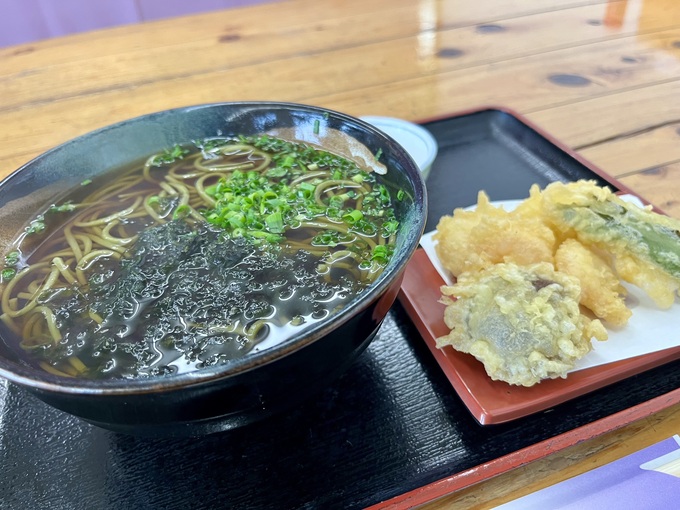 地元民がリアルに通う!【特産品・御食事処村の市】「道の駅超えたかも!?」お土産に惣菜に…食の宝庫です