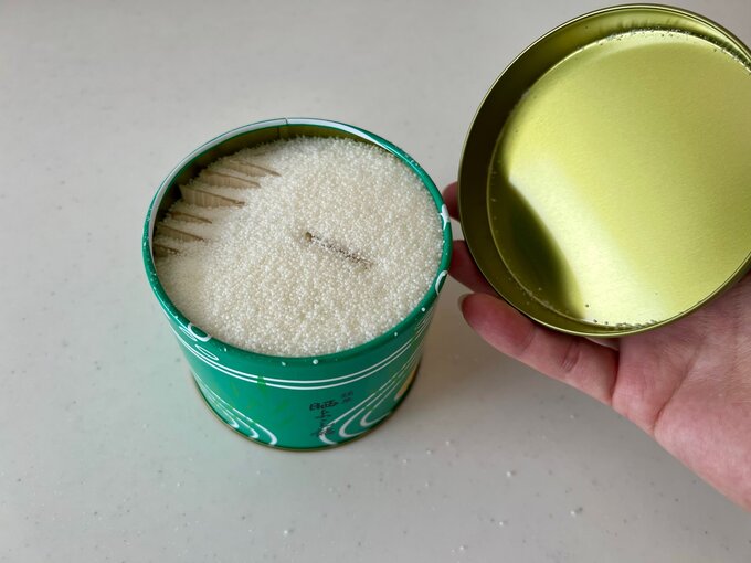 晒よし飴 缶開封.jpg