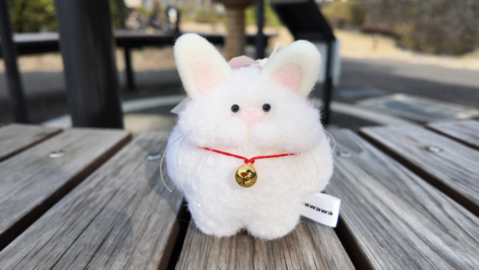 にゃんこ_猫ぬいぐるみ白.png