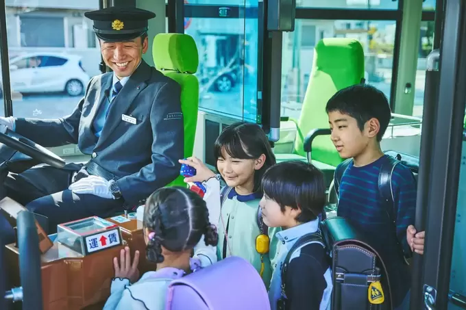 無料で乗れるチャンス!冬のお出かけはバスで行こう♪【全国初】静岡県で小学生バス無料デーを実施