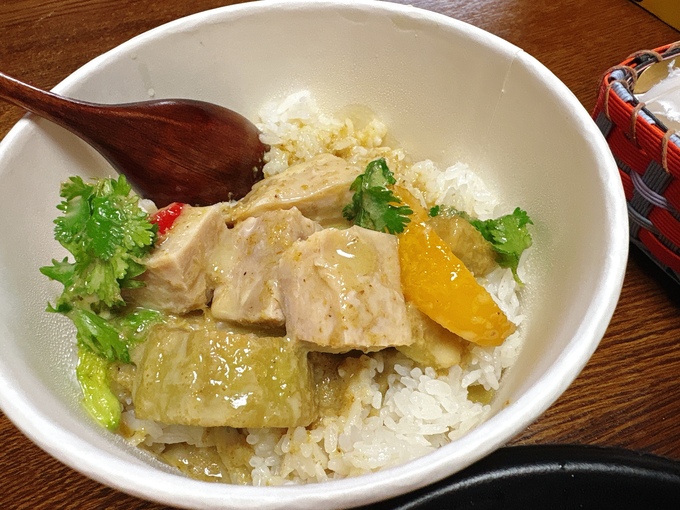 ごめん、正直なめてた……。静岡では貴重かも！？【超本格アジアン料理】「激辛でウマ！」やみつき絶品カレーを実食