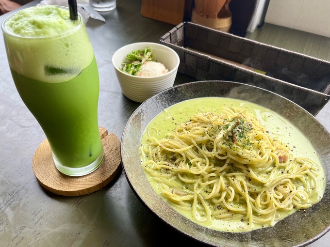 食べたらトリコになる“お茶”のカルボナーラ!?【島田市】「抹茶好きは行かないと損です」寿園カフェ