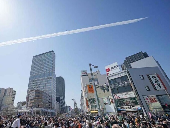 1週間しか見れないなんて…！【浜松市】ブルーインパルス好きにはたまらない「航空祭フェスティバルⅡ」限定グッズや子ども向けの体験も♪