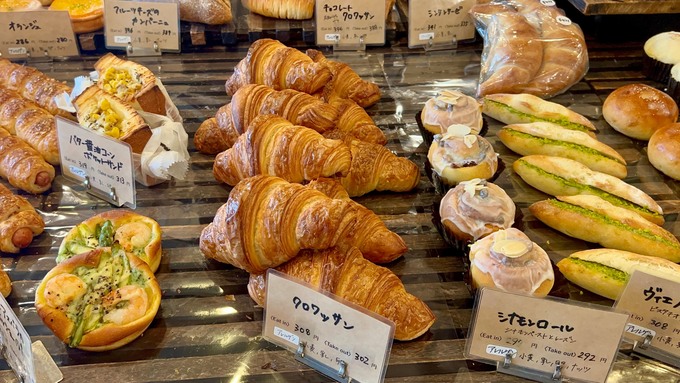 クロワッサン店内.jpg