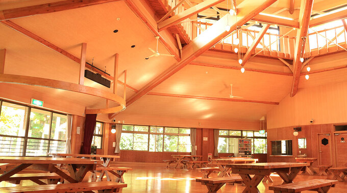 亀亀館 休憩ホール.jpg