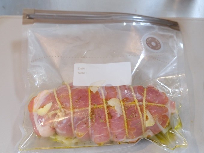 袋に入れた肉.jpg
