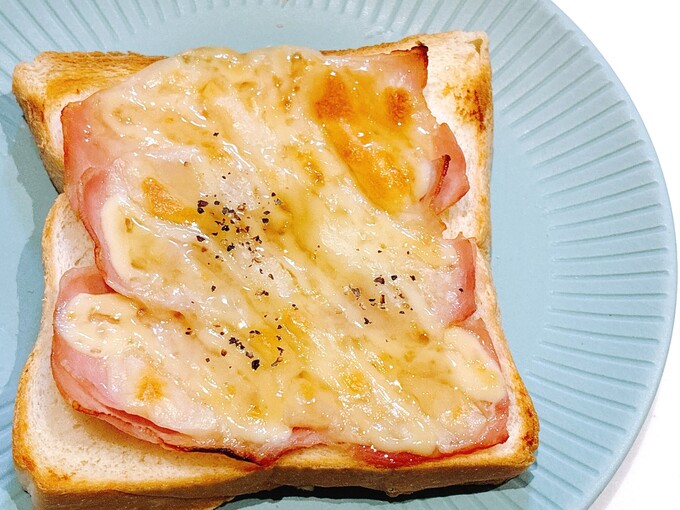 もうジャム塗らない！激安食パンが【サンド伊達さん絶賛】究極"罪な食べ方"で高級化「秒で消える」「悔しい！早く知りたかった」超簡単♡