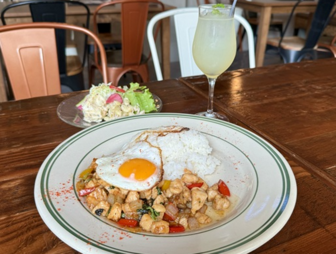 仙台絶品エスニックランチ【CAFE LABYRINTH sendai カフェラビリンス センダイ】新オープンなのに毎日"ほぼ満員"!「駅から30秒」