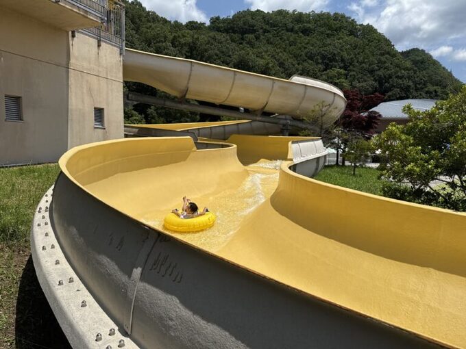 激安すぎて開館前から大行列！1時間40分並んでも後悔ゼロ【屋外＆室内プール】「種類多っ」「ど迫力！大型遊具」仙台から1時間の神体験