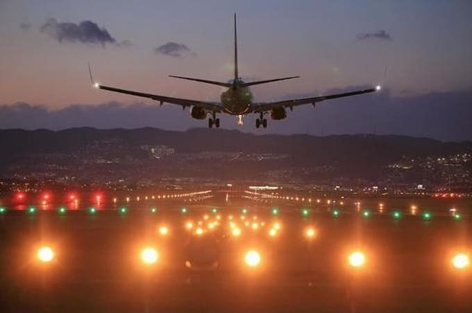 夜の飛行機.jpg