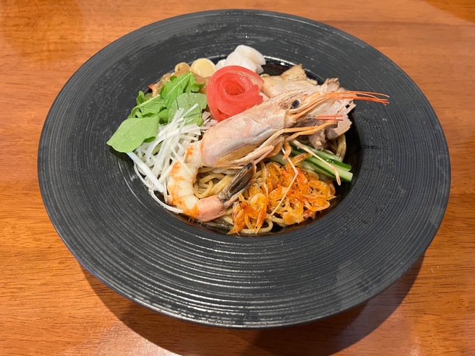 【浜松市】特製麺と海の幸!夏と言えば“冷やし中華” 華やかな盛り付けも感動の『麺屋あやめ』