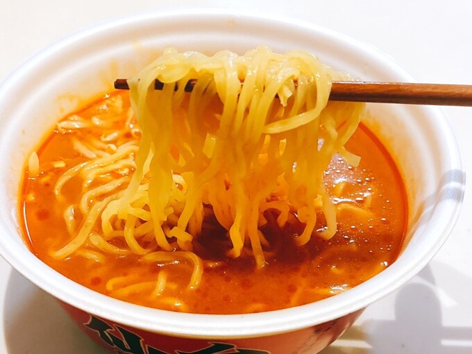 【ご当地カップ麺】ニュータッチ仙台辛味噌ラーメンが期待超えの神コスパ！〆は禁断の「ごはんドボン」
