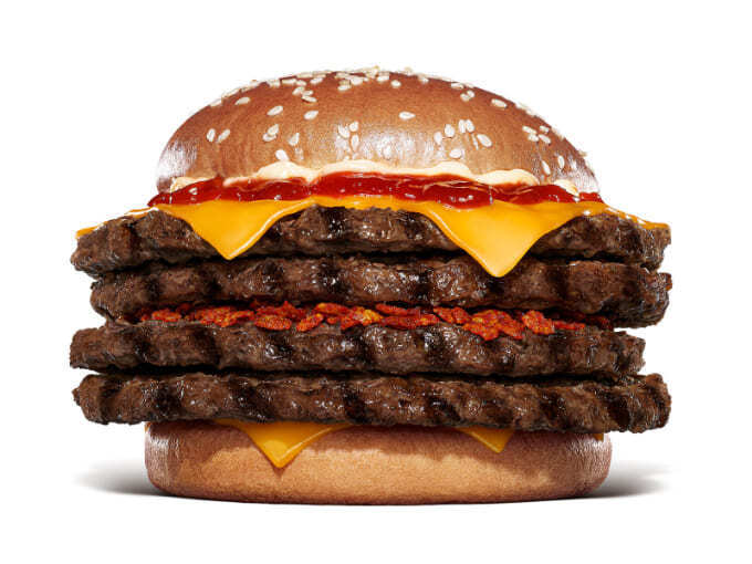 人気すぎて即完売（泣）おかわり無限の【食べ放題】ビッグマックどころじゃない「肉4枚！完全にはみ出てる（驚）」超大型バーガーに挑め